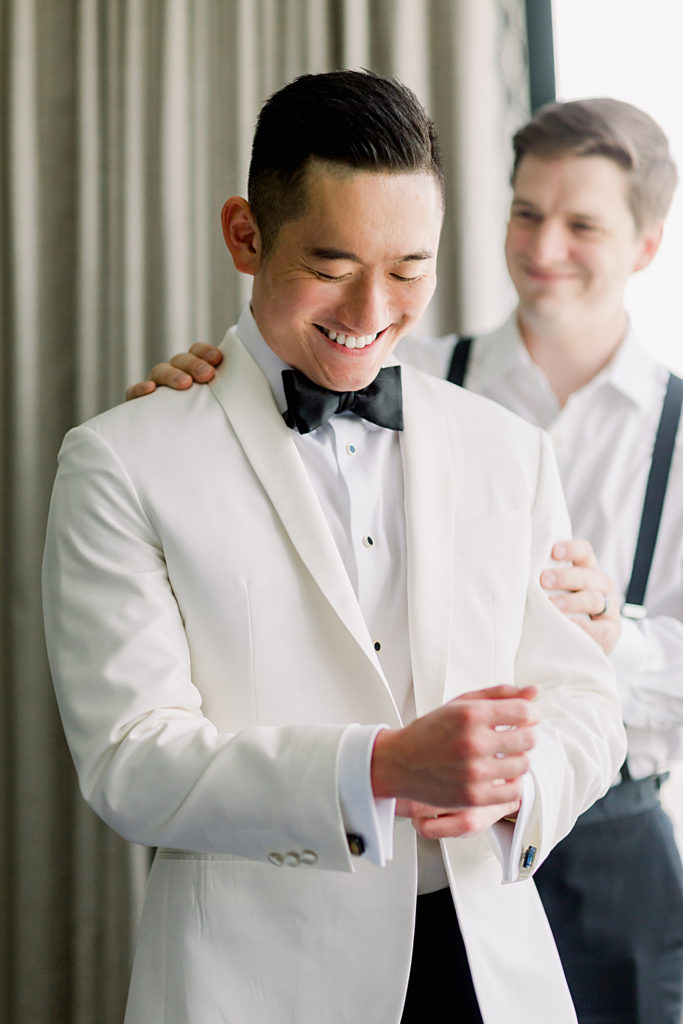 groom getting ready portraits | Atlanta History Center | Swan House wedding | Shauna Veasey Photography