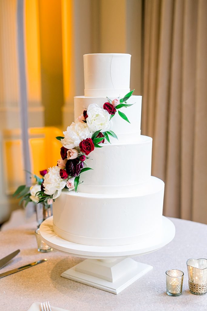 4 layer white wedding cake with flowers | Atlanta History Center | Swan House wedding | Shauna Veasey Photography